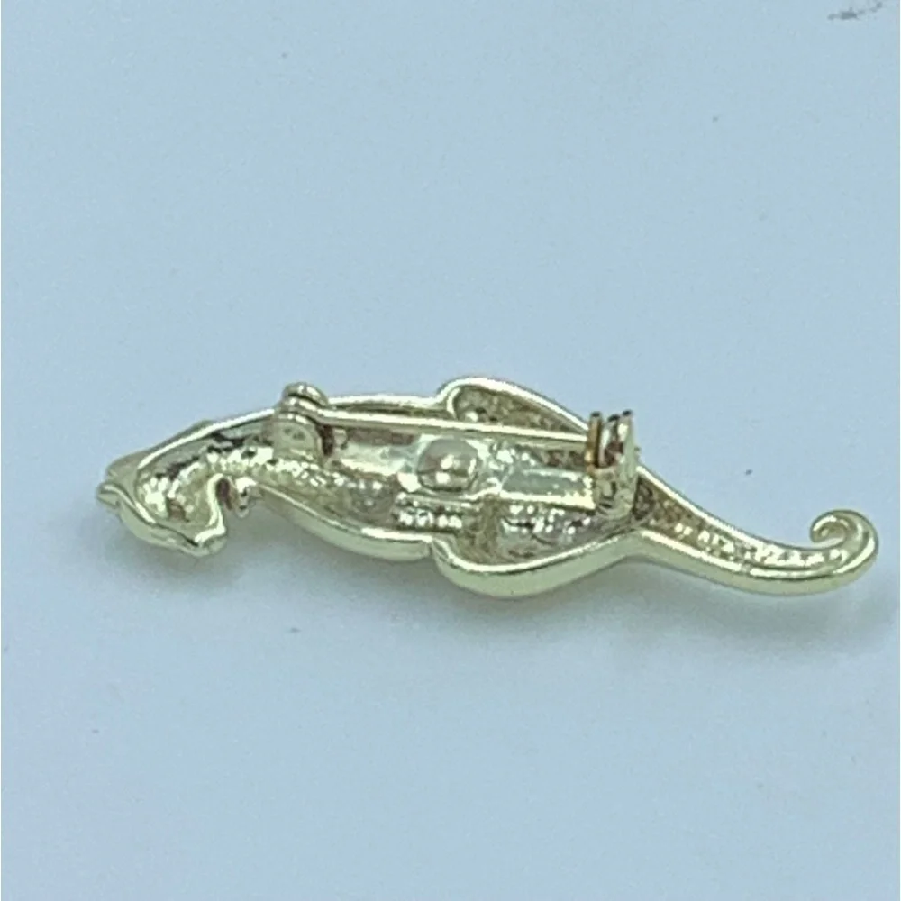 Gold Tone Cat Pin